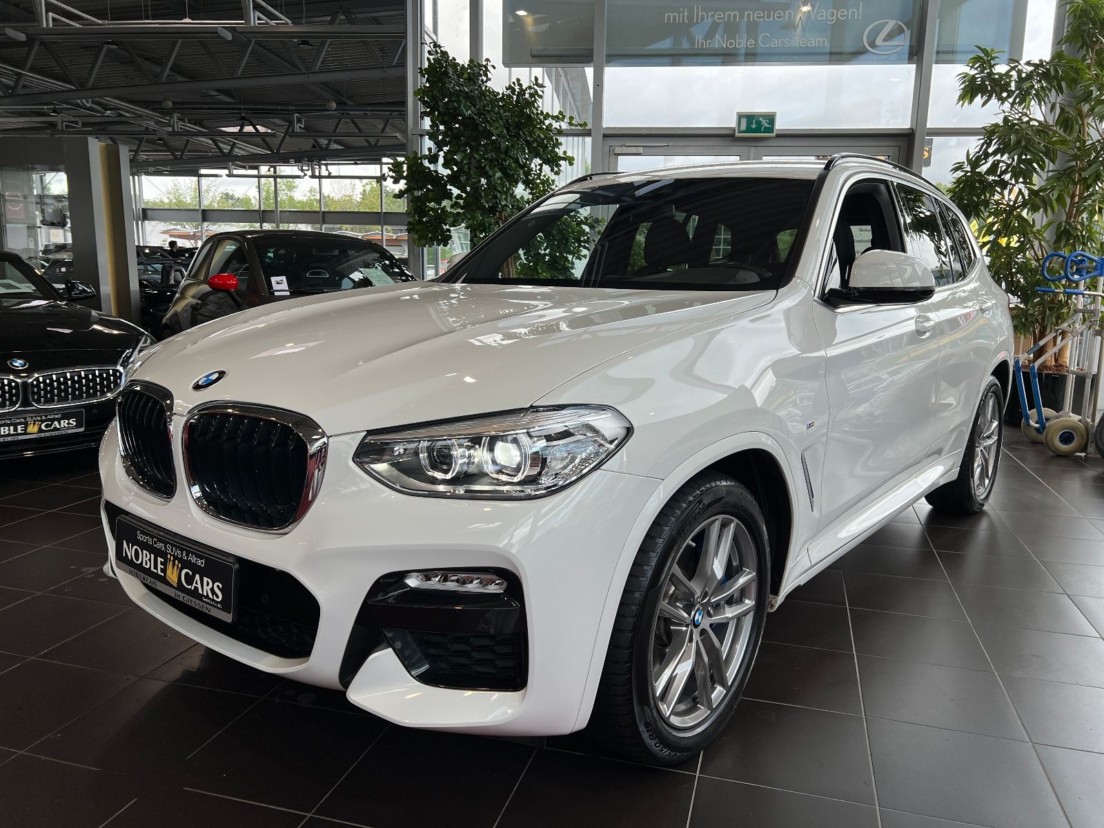 Fahrzeugabbildung BMW X3 xDrive 20 i M Sport LED NAVI