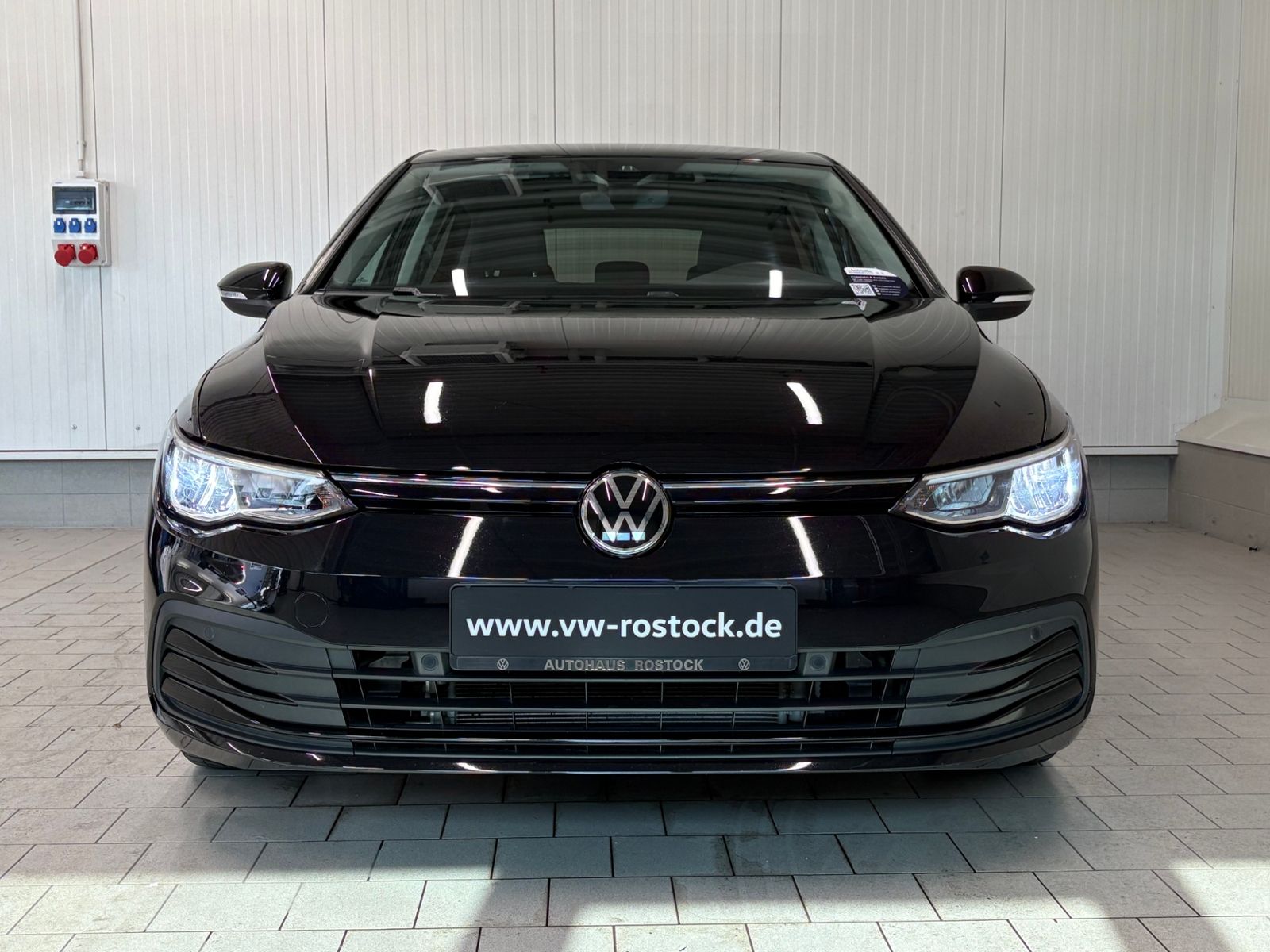 Golf VIII Life 1.0 eTSI DSG LED NAVI ACC PDC SHZ