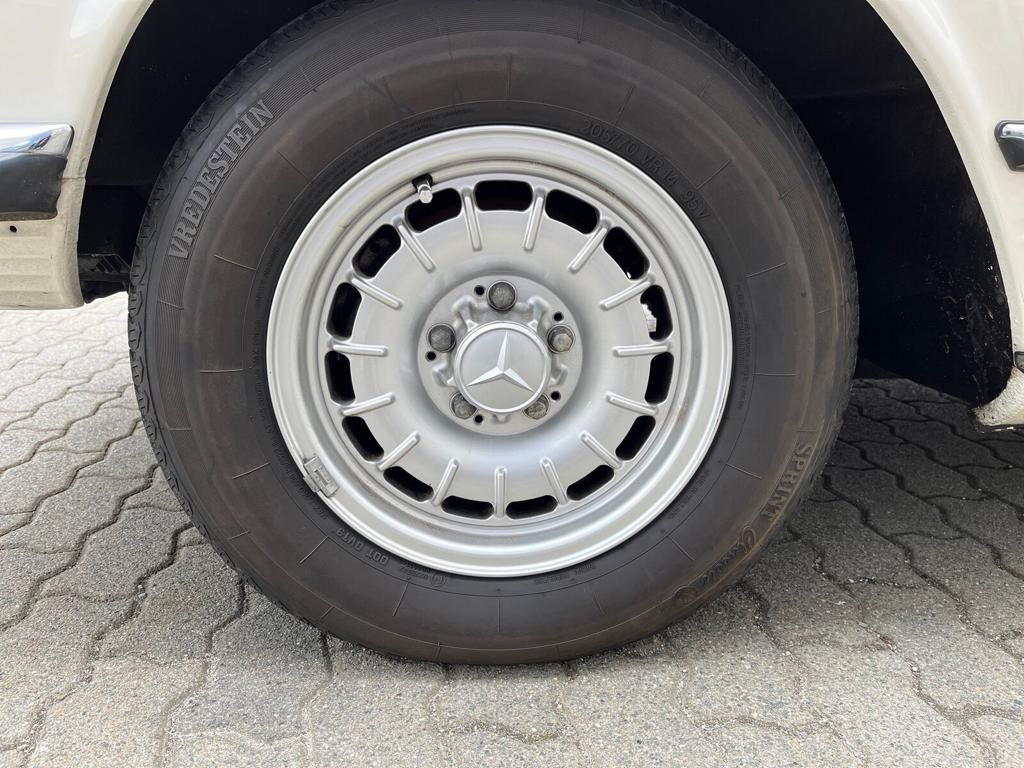 Fahrzeugabbildung Mercedes-Benz SL 350 LM Leder