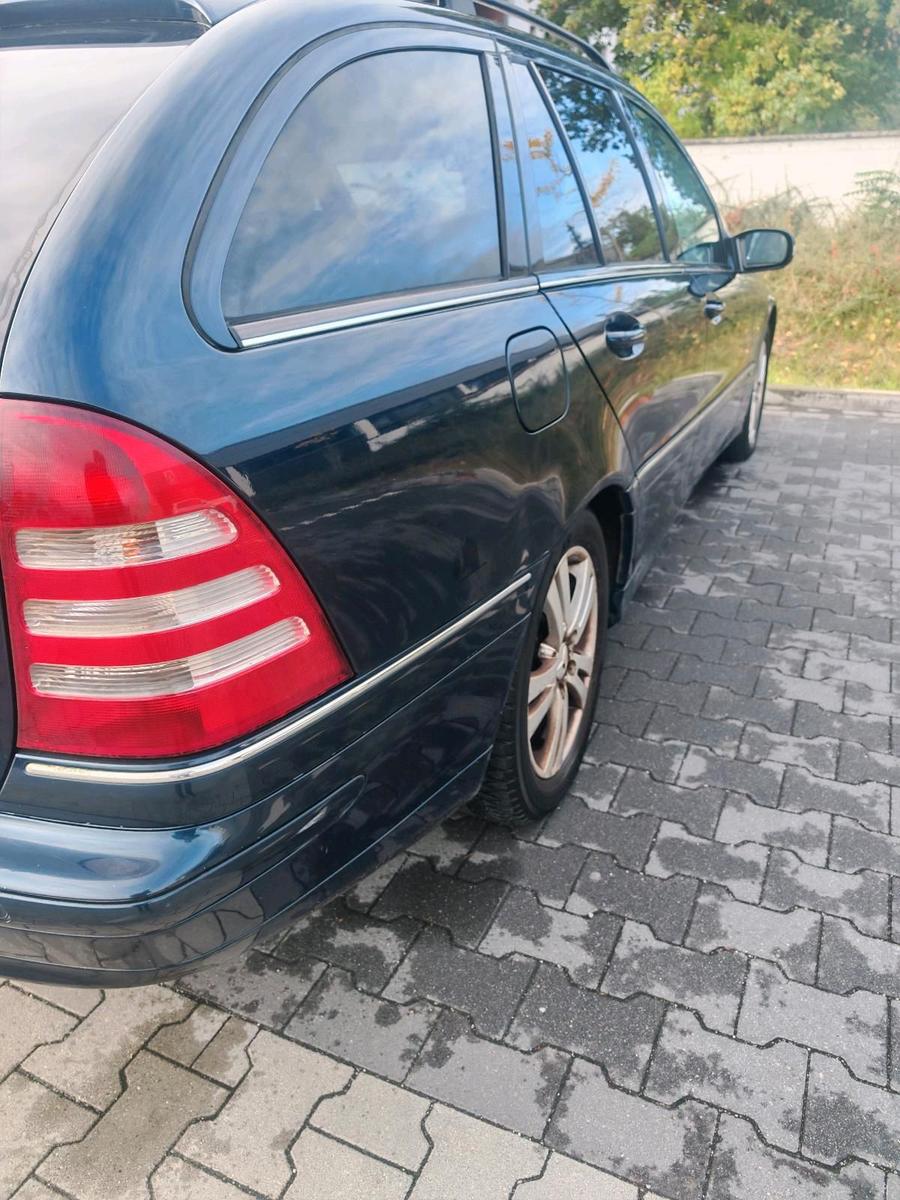 Mercedes-Benz C230 2004 — photo 8