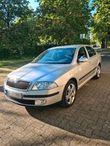Skoda Oktavia (1.6 Benzin) Elegance  mit n... - Skoda Octavia aus 2006: Elegance