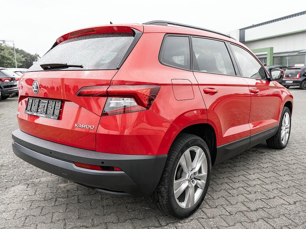 Fahrzeugabbildung SKODA Karoq 1.5 TSI Style AHK LED NAVI SHZ GRA