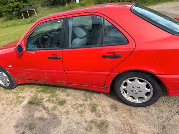 1999 Mercedes-BENZ C 180 照片 1