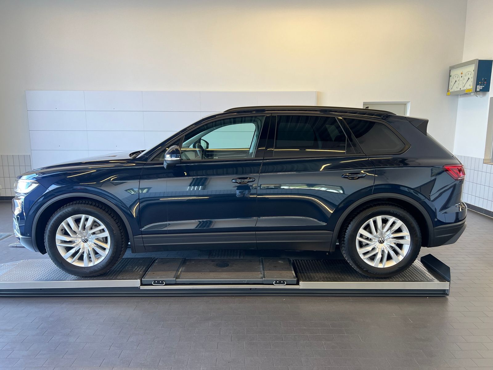 Fahrzeugabbildung Volkswagen Touareg 3.0 TDI 4MOTION *AHK, Luft, ACC, 19''-LM