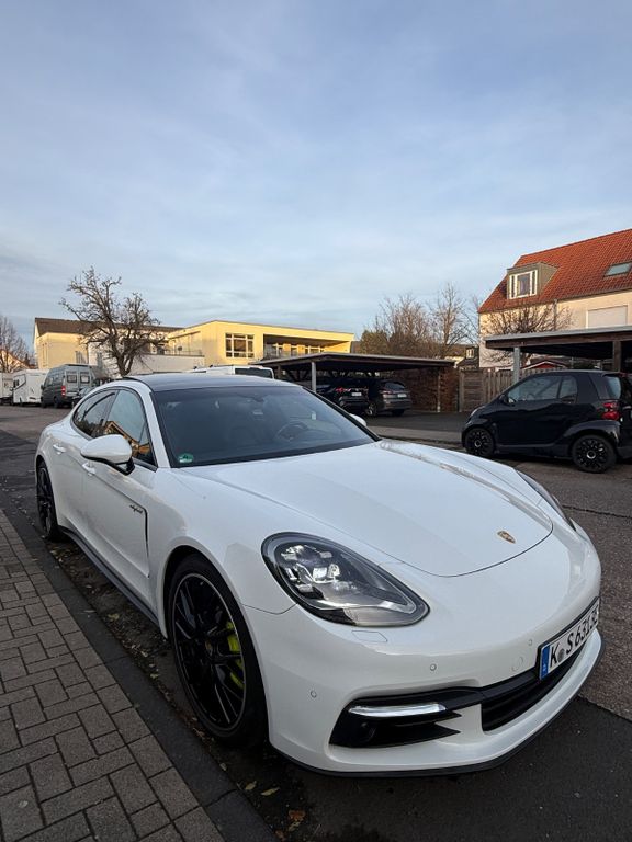 Image of Porsche Panamera