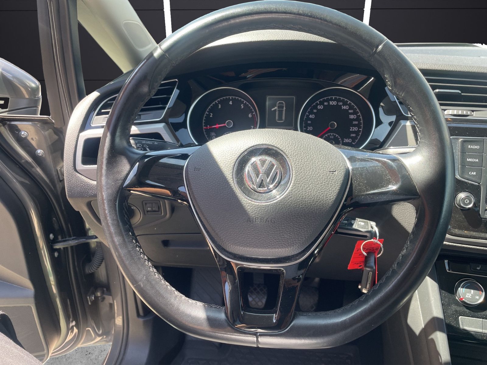 Fahrzeugabbildung Volkswagen Touran Comfortline AHK*Shzg*Tempo*Nebel