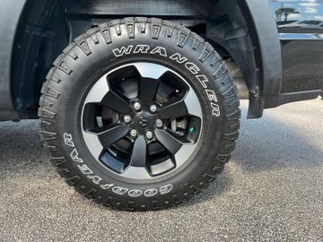 Dodge RAM Rebel 1500 4x4 Crew Cab unfallfrei