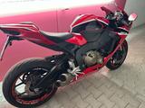 Honda CBR 1000 RR - HONDA CBR 1000RR