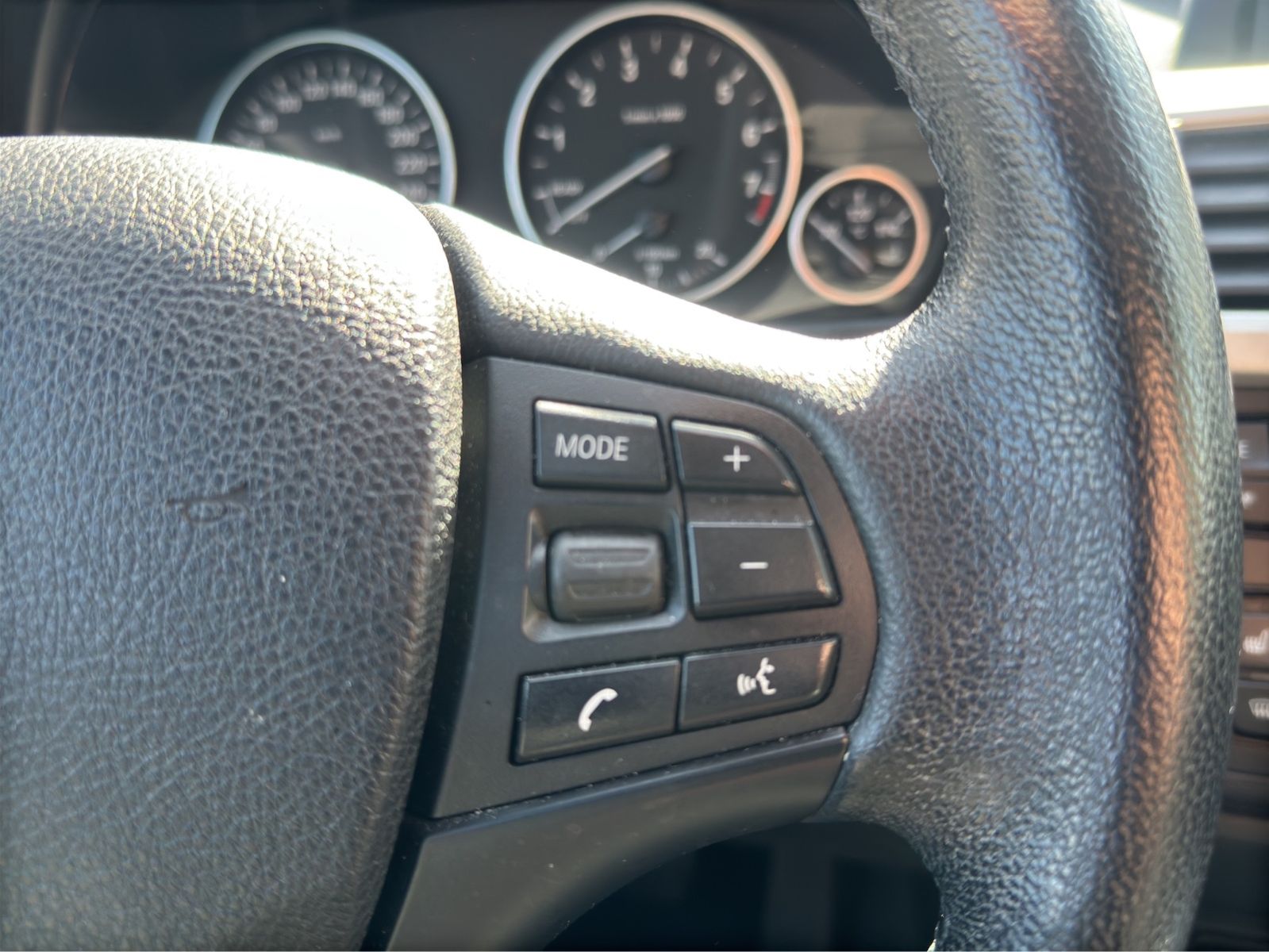 Fahrzeugabbildung BMW 316i Touring/Sitzheiz./Klimaauto./PDC/Tempomat