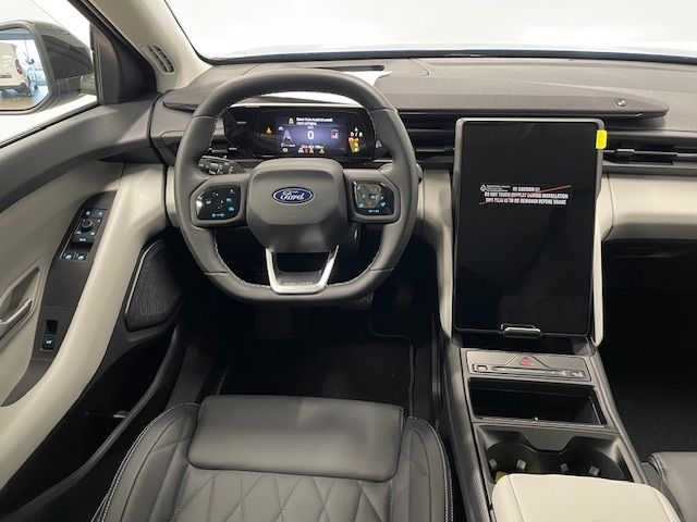 Fahrzeugabbildung Ford Explorer Premium RWD HUD Navi Digitales Cockpit