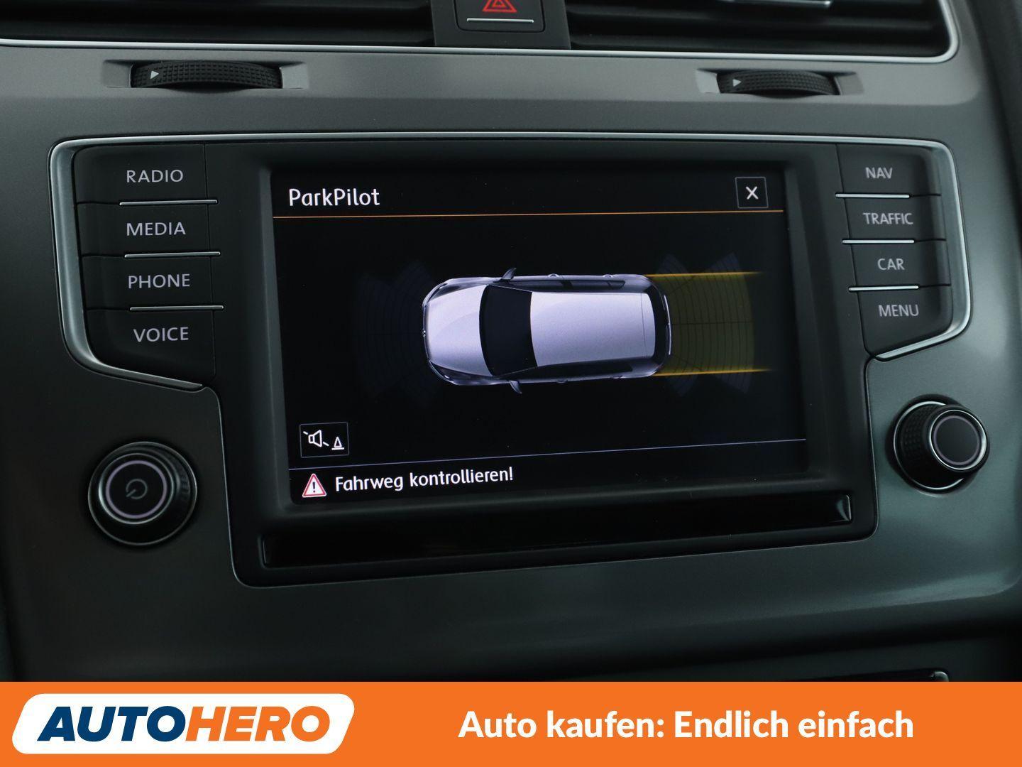 Volkswagen Golf VII 1.4 TSI Lounge BlueMotion Tech Aut.