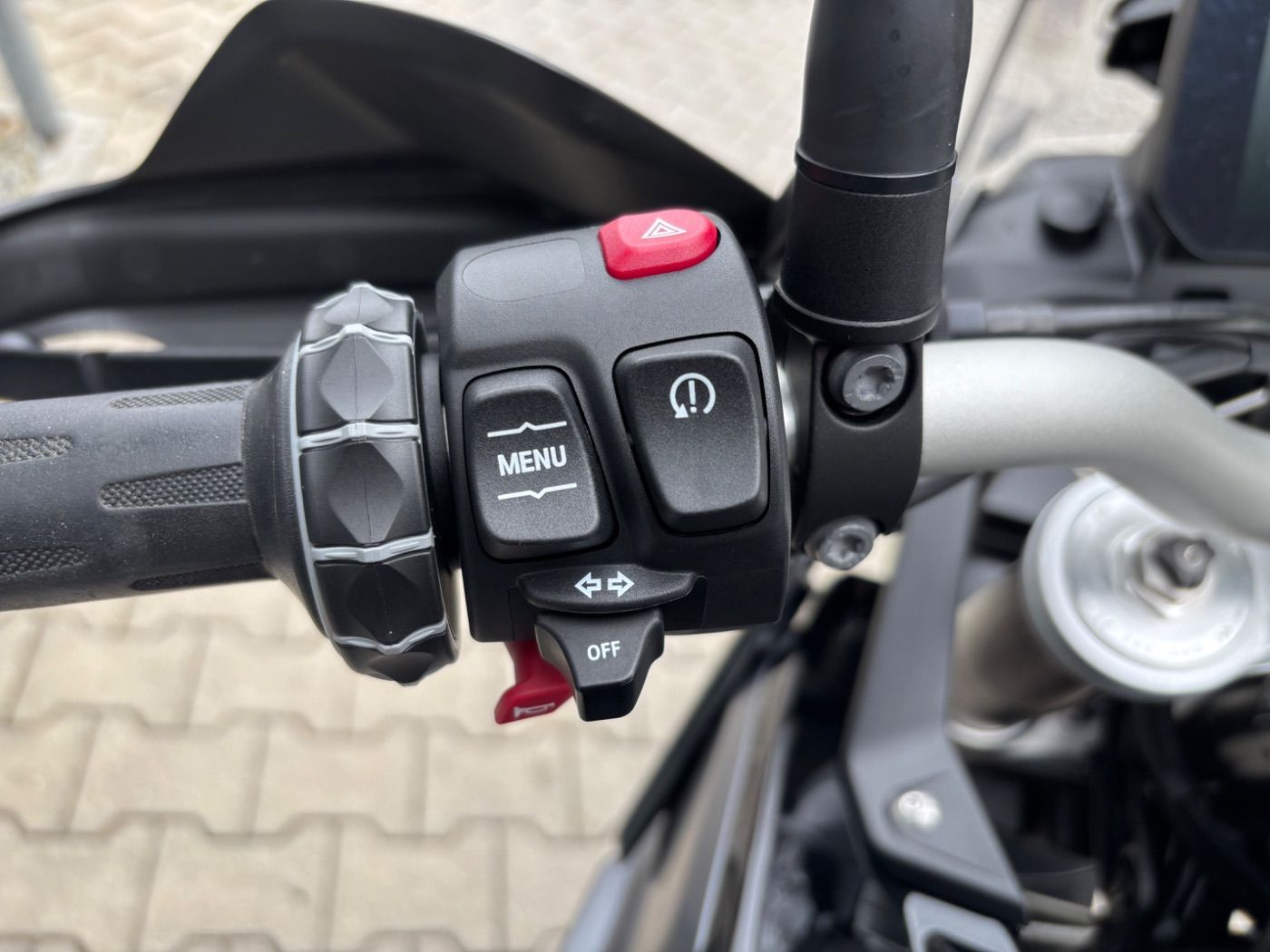 Fahrzeugabbildung BMW F 900 GS mit Kofferset