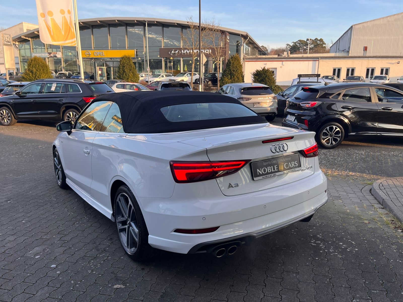 Fahrzeugabbildung Audi A3 Cabriolet 35 TFSI S-Line LED NAVI SHZ