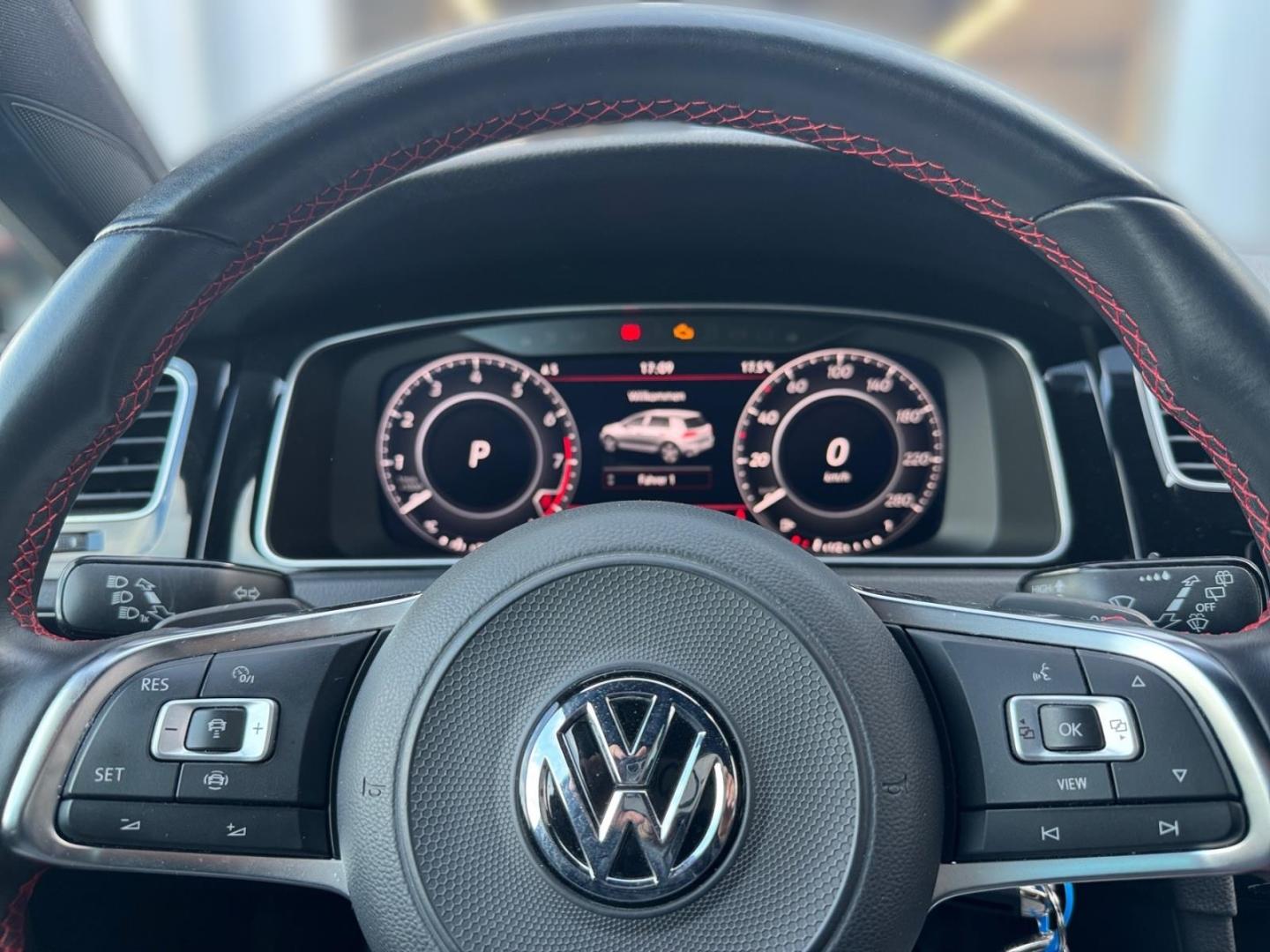 Volkswagen Golf VII GTI Performance 2.0 TSI DSG AHK Navi DC