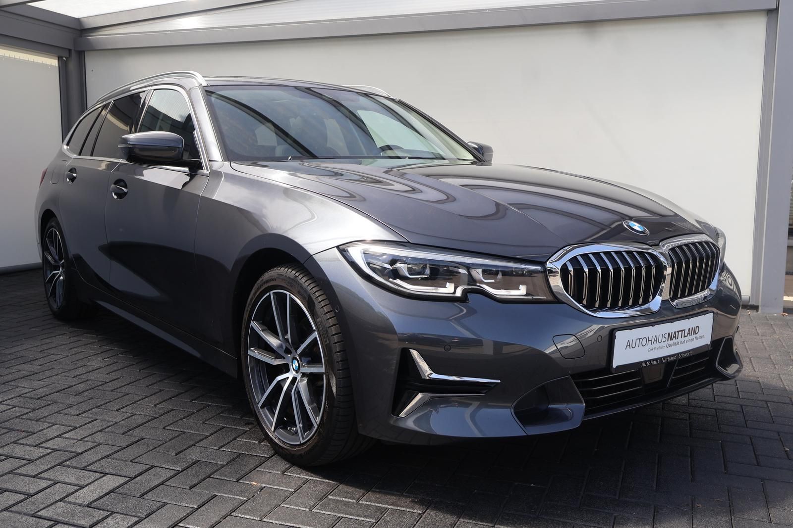 BMW 320 d Luxury Line 2.0 AHK LED RFK Pano CarPlay foto 2