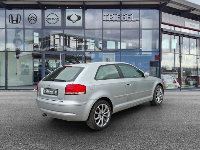 Audi A3 Attraction 1.6 °Nur an Händler!°