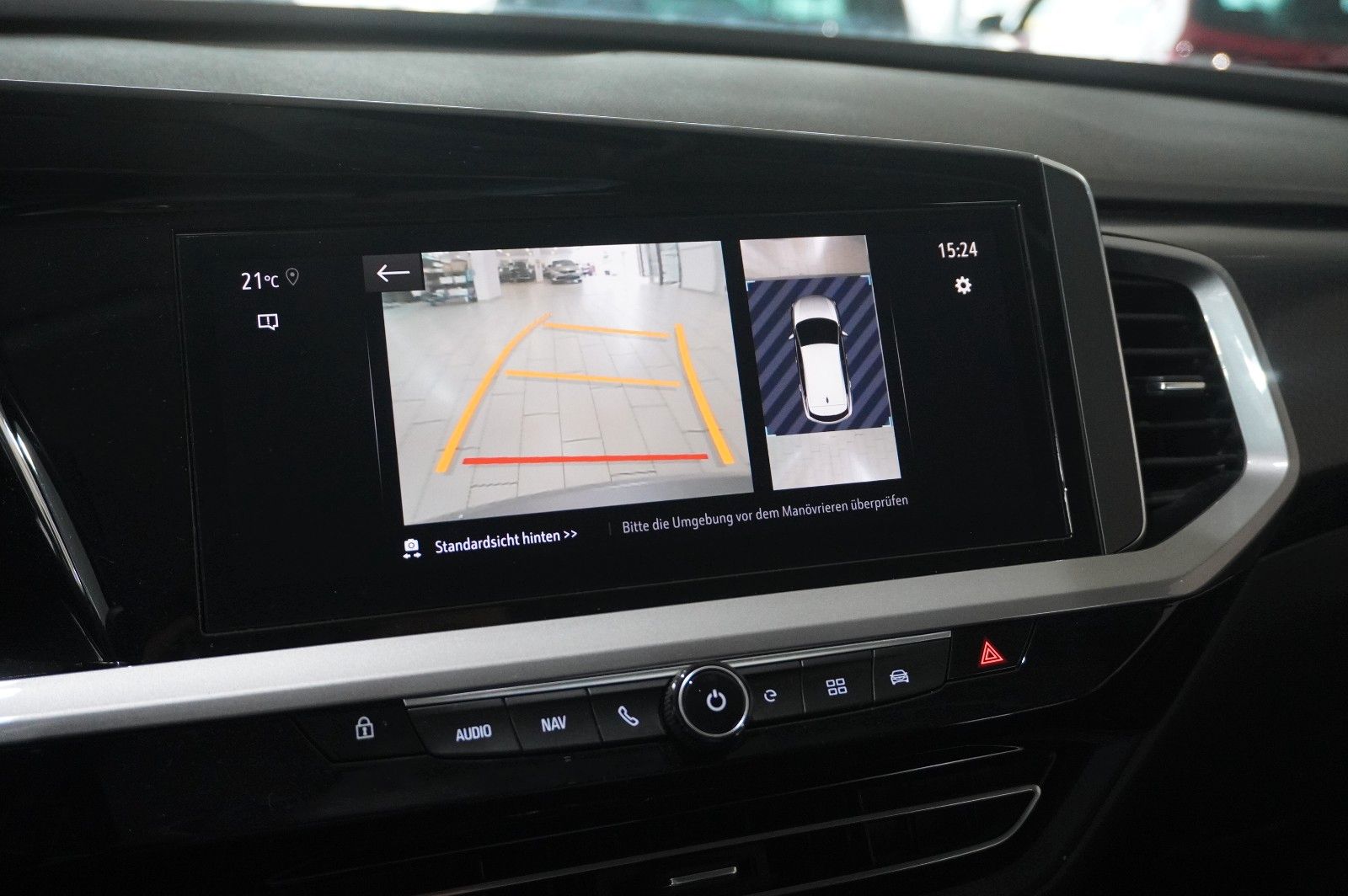 Fahrzeugabbildung Opel Grandland (X) ULTIMATE 4HYBRID NAVI/LED/SPORT/SH