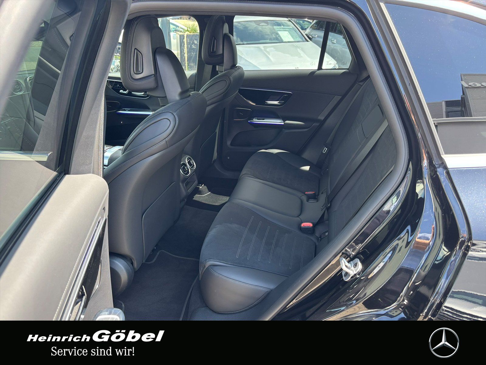 Fahrzeugabbildung Mercedes-Benz GLC 200 4M AMG*AHK*PANO*MEMORY*360°KAM*AMBIENTEB