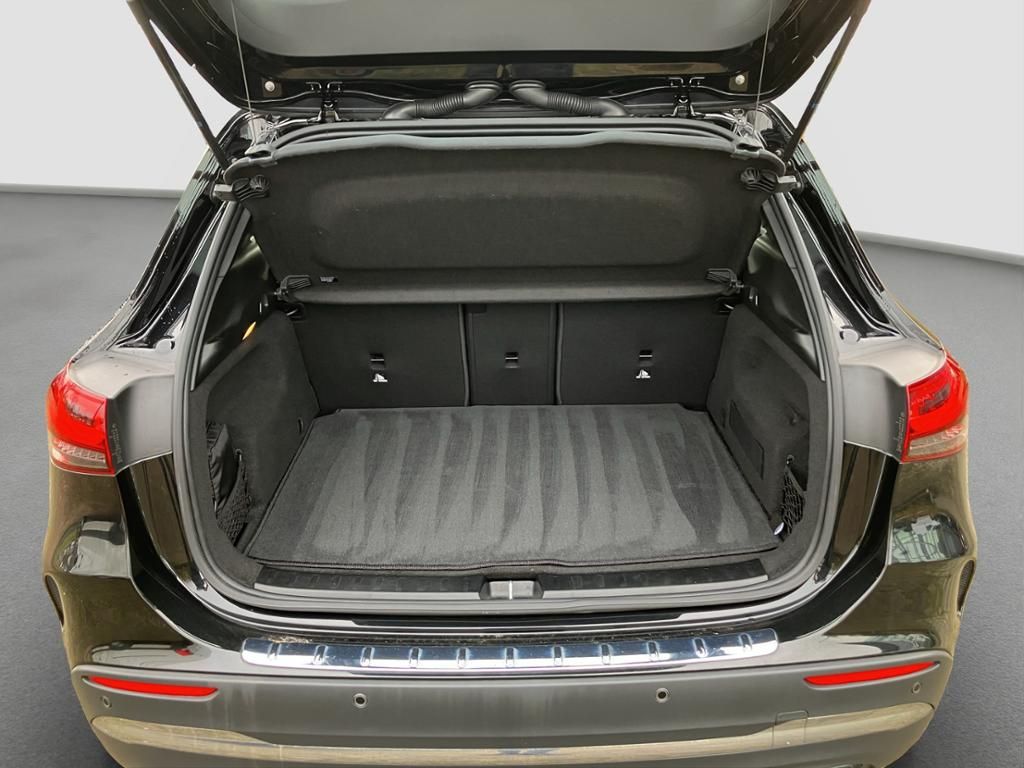 Fahrzeugabbildung Mercedes-Benz GLA 200 4M AMG*MBUX HIGH-END*PANO-SD*DISTR*360°