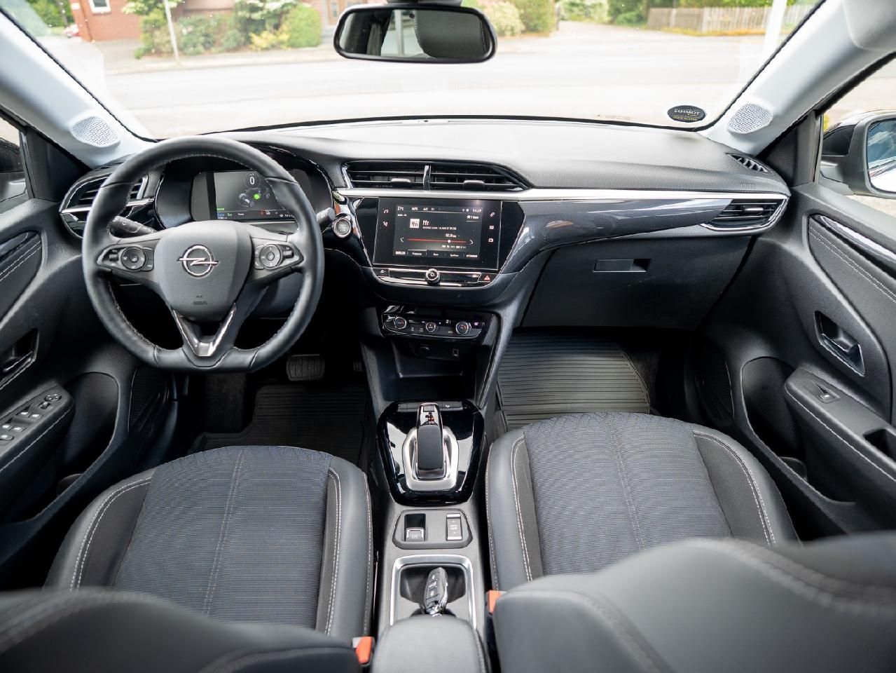 Fahrzeugabbildung Opel Corsa F e Elegance
