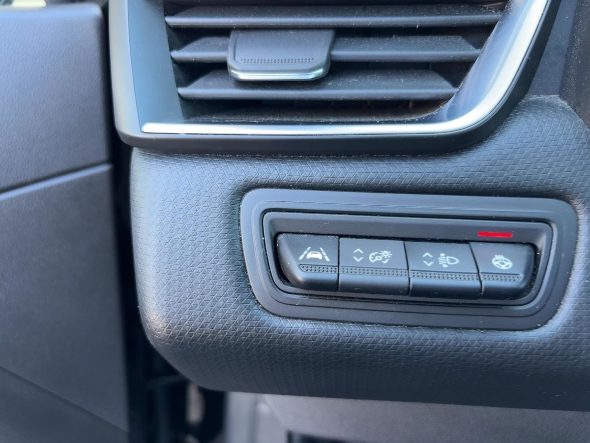 Fahrzeugabbildung Renault Clio INTENS E-TECH 140 Navi SHZ Kamera