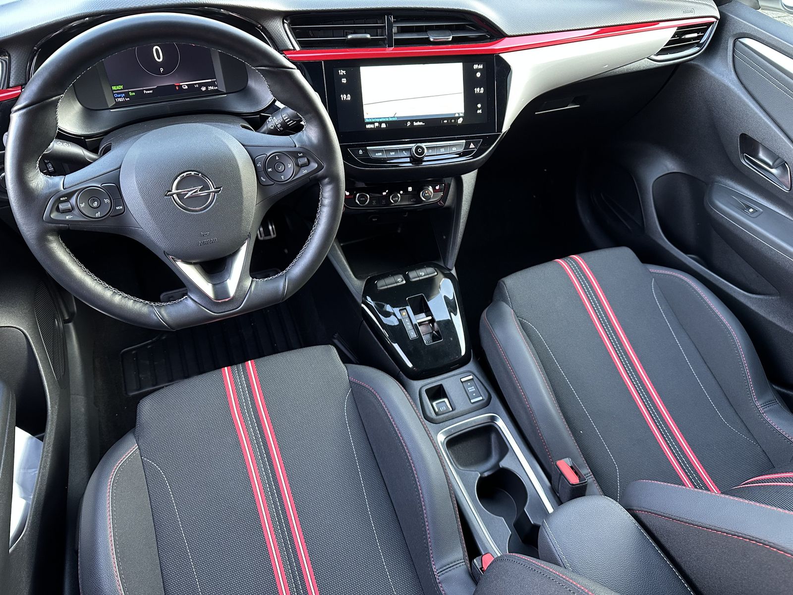 Fahrzeugabbildung Opel Corsa e GS-Line 5-Türer NAV+LED+SHZ+17ZO+CARPLAY