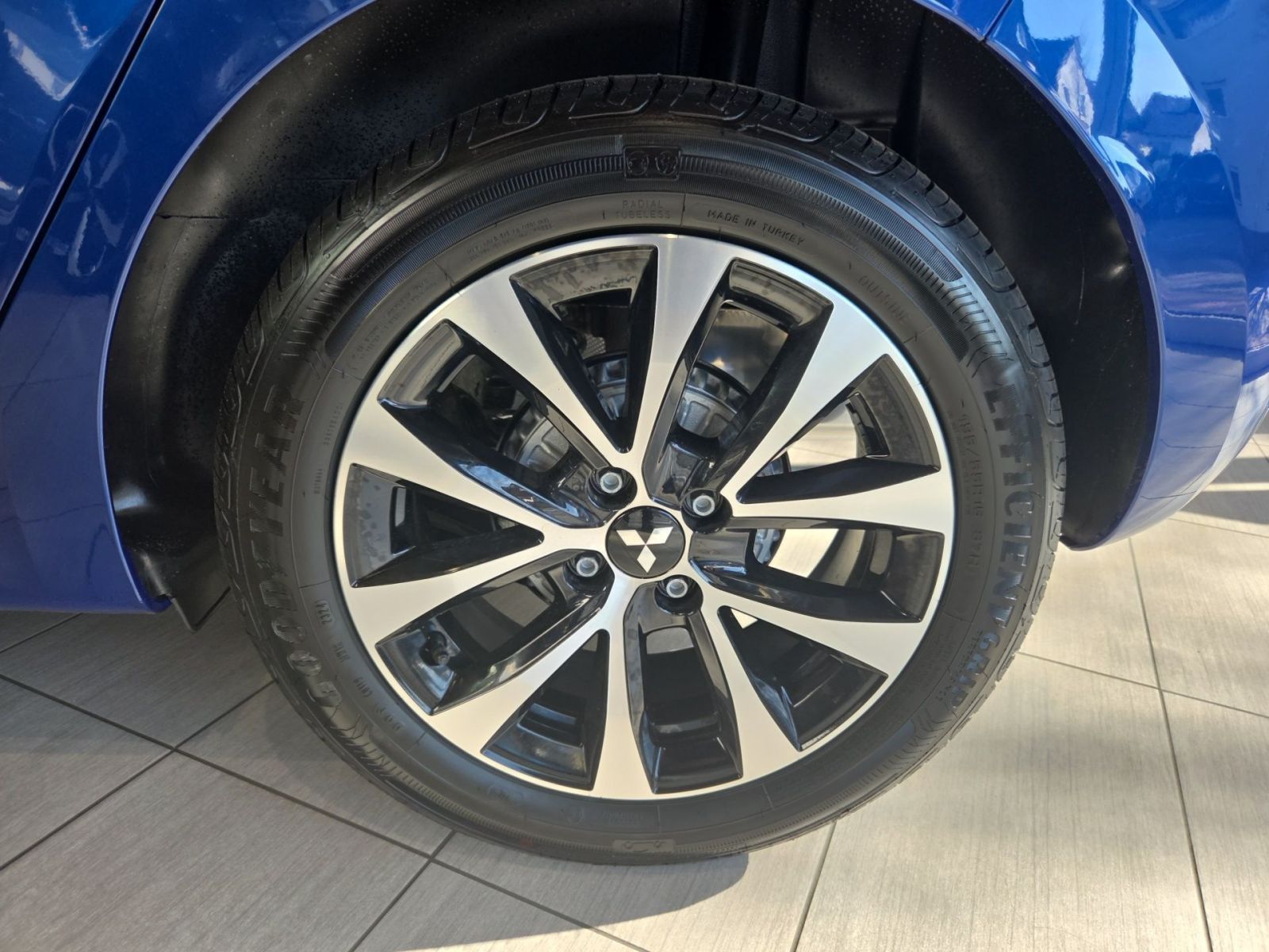 Fahrzeugabbildung Mitsubishi Colt Plus 90 PS *Schwenkbare AHK*DAB*SITZHZG*