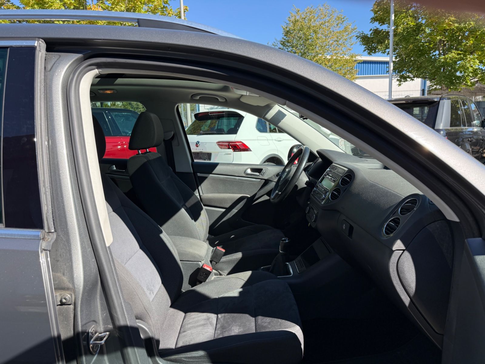 VW Tiguan Tiguan Sport & Style 2.0 TDI 4Motion*Panorama*, Ansicht 14