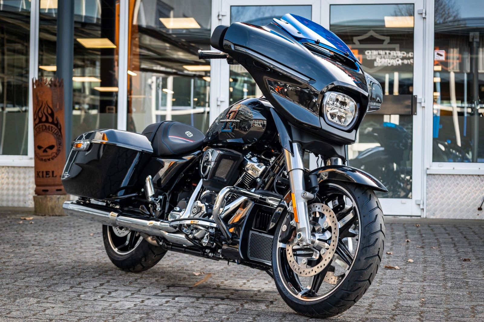 Fahrzeugabbildung Harley-Davidson Street Glide FLHX MY26 117 CUI