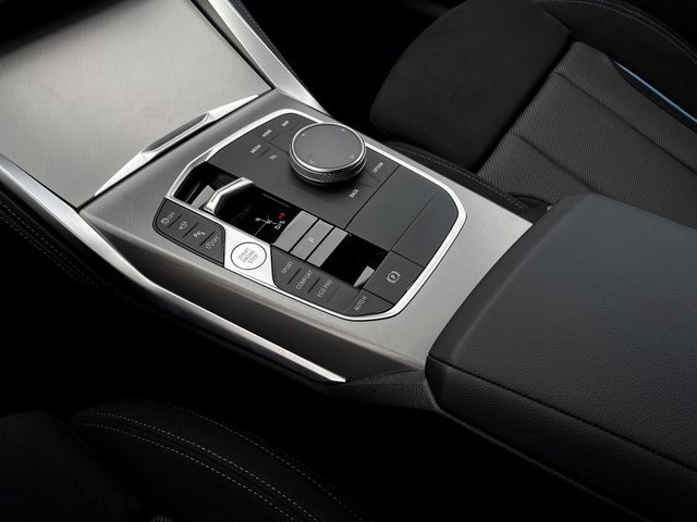 Foto Nummer 10: BMW 240i xDrive