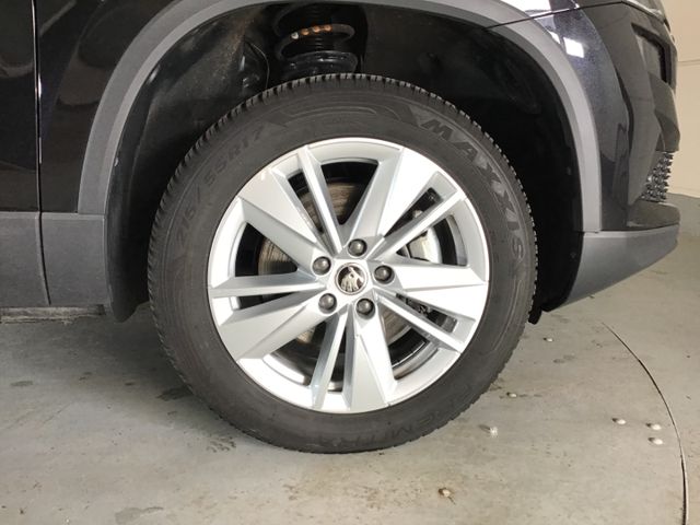 Fahrzeugabbildung Skoda Karoq Selection 1.5 TSI Kamera/Navi/LED/SHZ/PDC