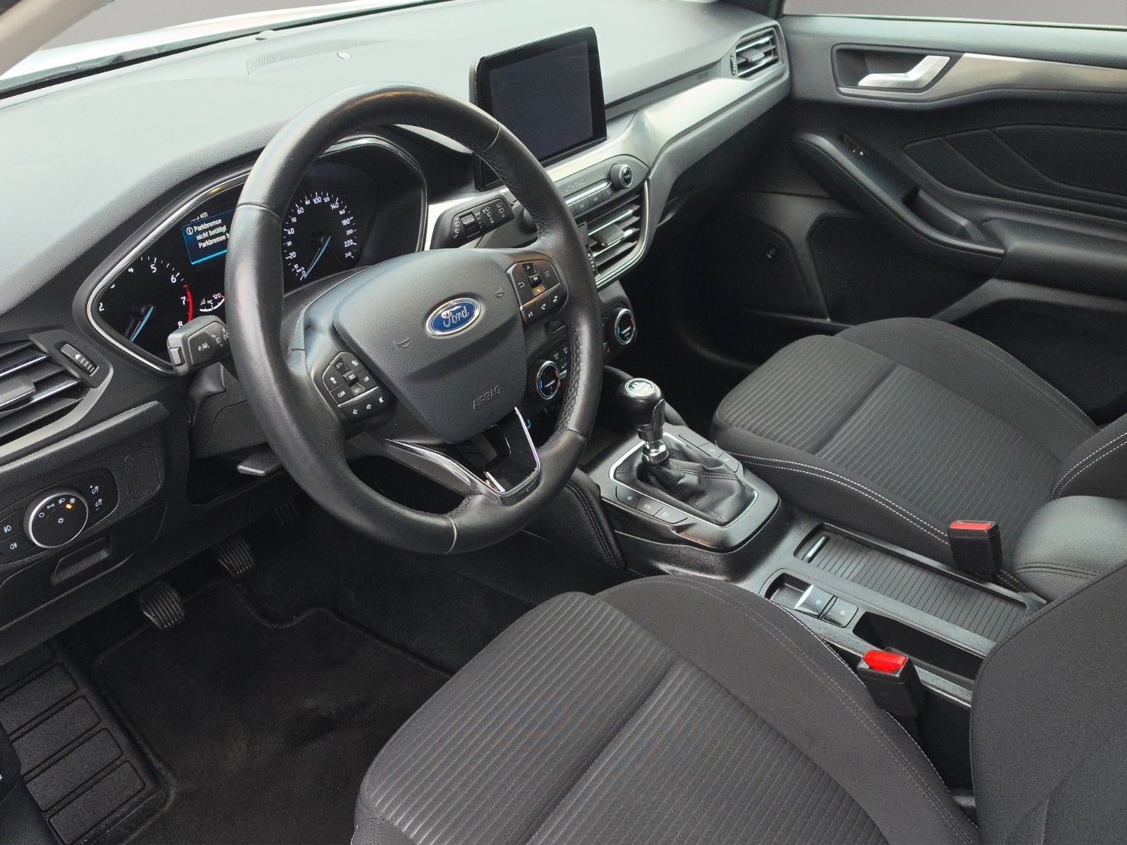 Fahrzeugabbildung Ford Focus Turnier Titanium Navi Kamera