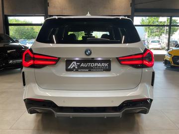 صورة 5 لـ 2024 BMW IX3