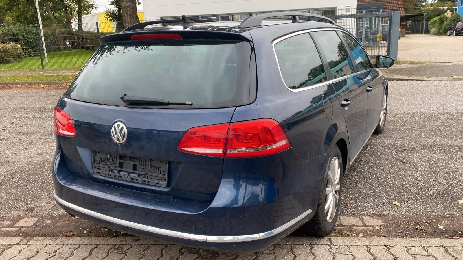 Volkswagen Passat 2011 — photo 7