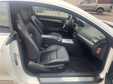 Mercedes E 200 - 11