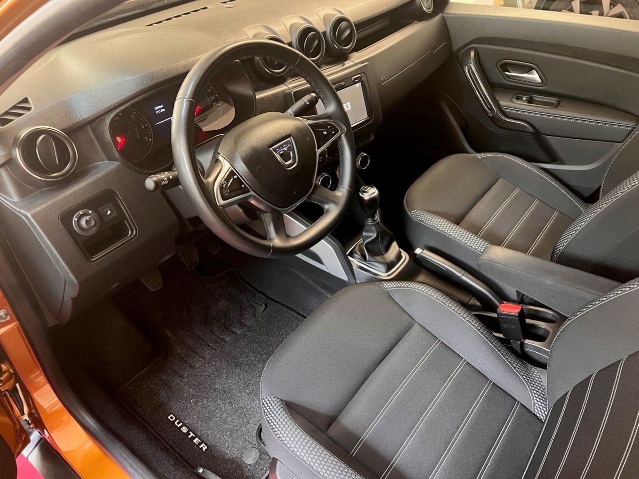 Fahrzeugabbildung Dacia Duster Adventure TCe 150 Navi Kamera