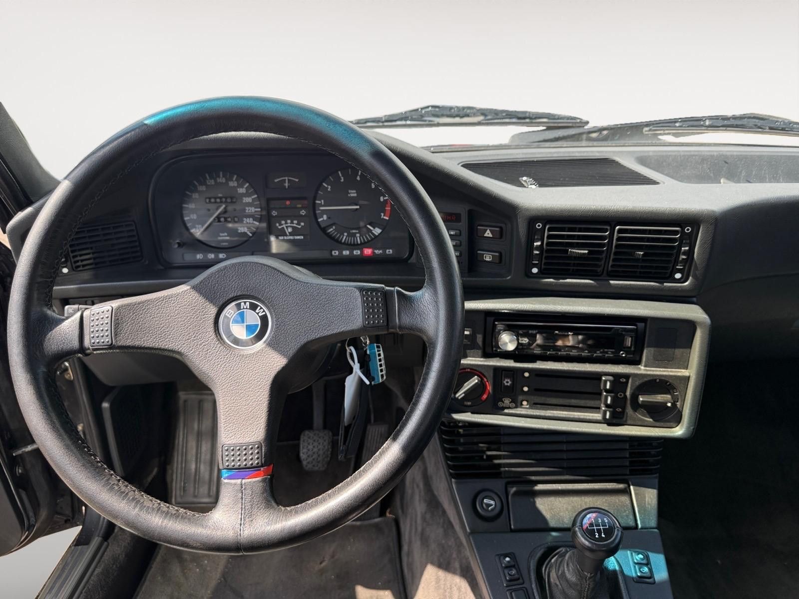 Fahrzeugabbildung BMW 535i
