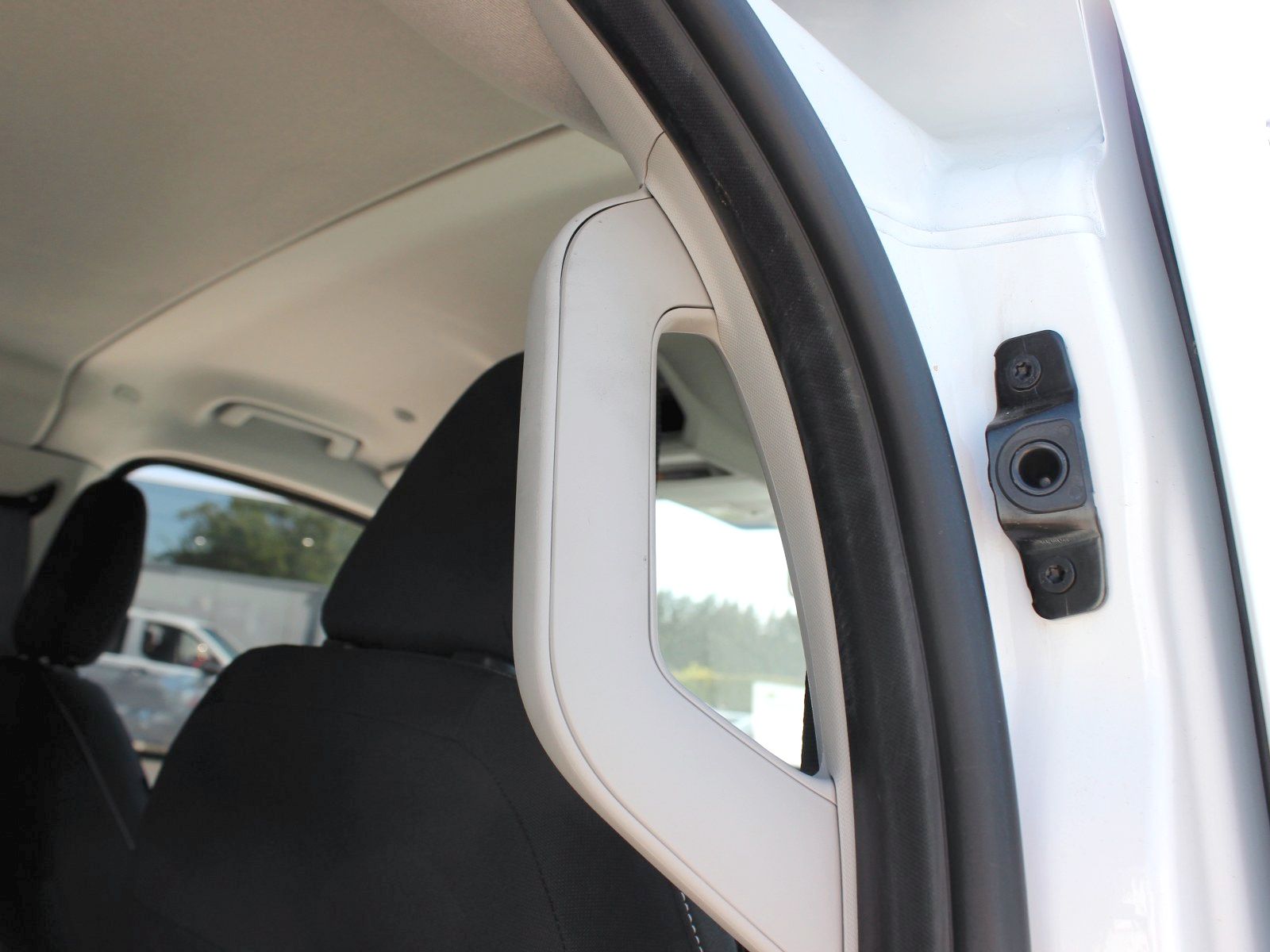 Fahrzeugabbildung Ford Transit Custom 320 L1 FWD Trend