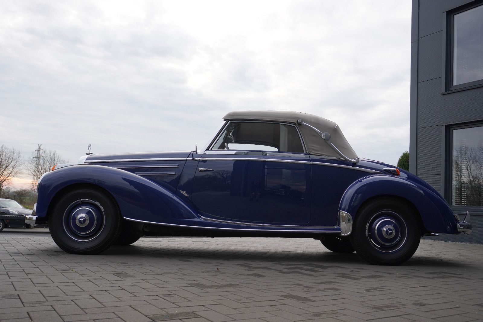 Fahrzeugabbildung Mercedes-Benz 220 A Cabriolet