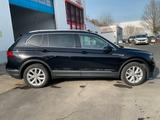 Volkswagen Tiguan 2.0 TSI DSG Highline 4Motion Pano 7.Sitze - gebrauchte VW Tiguan aus dem Jahr 2018