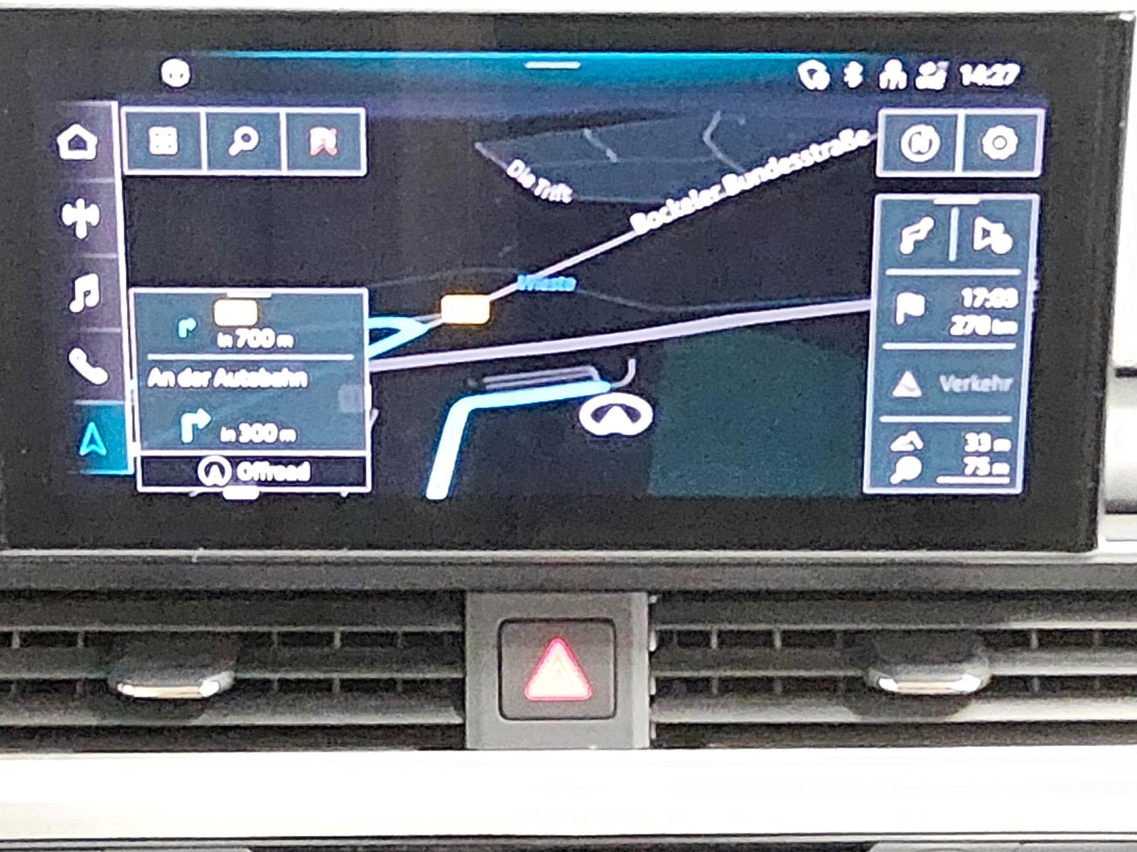 Audi A4 Avant 40 TDI Qu. advanced Navi LED Pano RFK