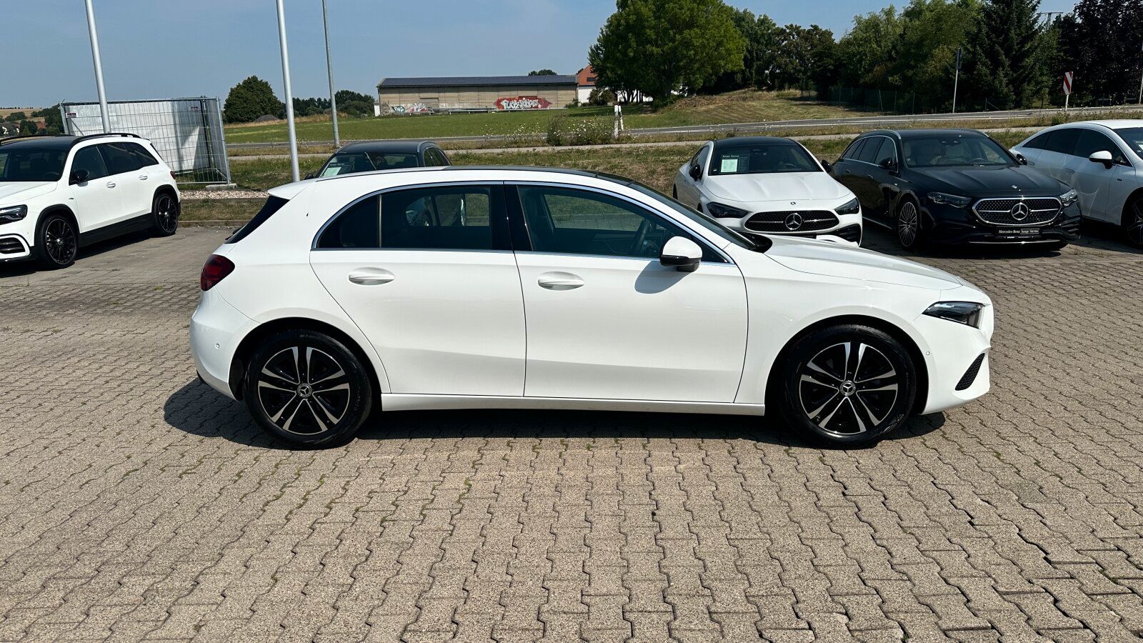Mercedes-Benz A 180 Progressive Pano RüKa CarPlay Sitzhzg Spur foto 4