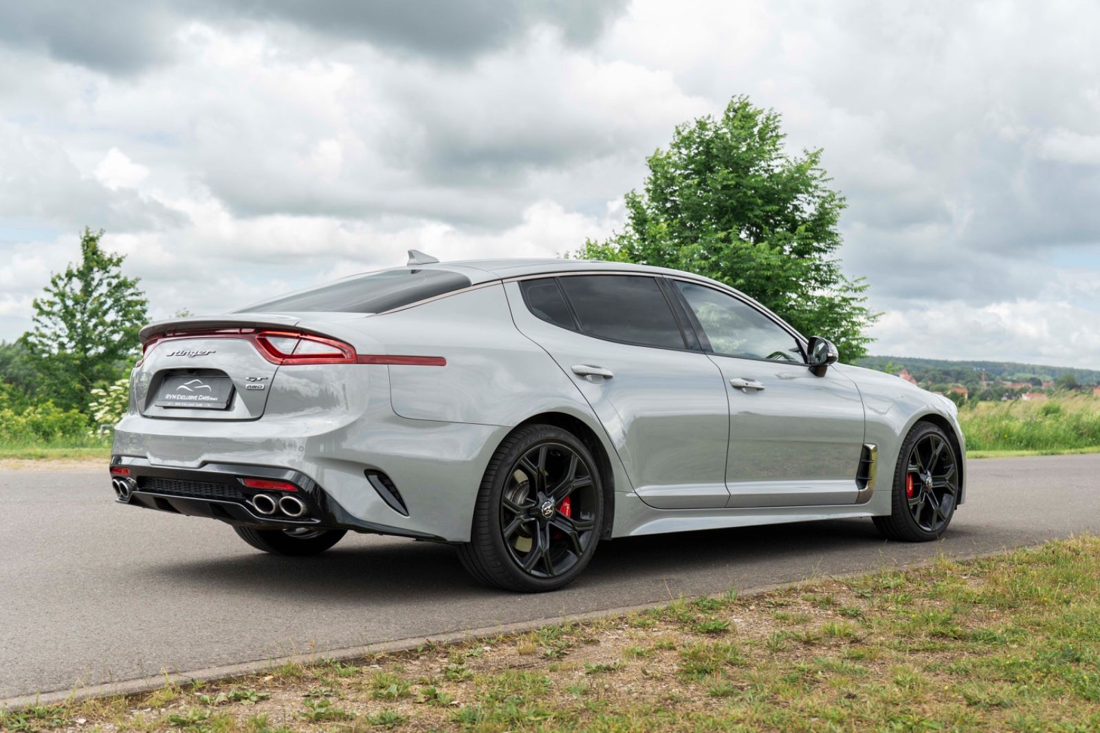 Fahrzeugabbildung Kia Stinger 3.3 T-GDI AWD GT HUD ACC 360° CARPLAY
