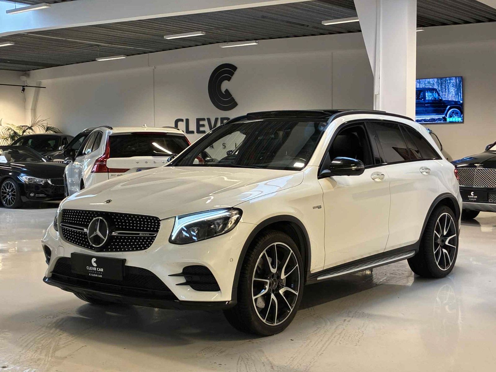MERCEDES-BENZ GLC43 AMG 4Matic+TRAILER+PANO+ACC+MEMO+BURMESTER