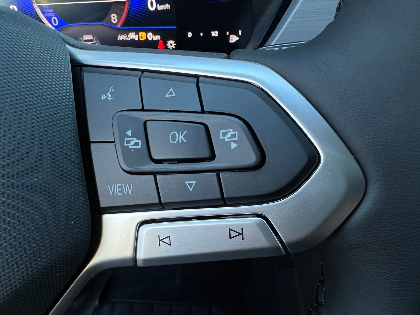 Fahrzeugabbildung Volkswagen Touran Comfortline 1.5 TSI DSG *7-Sitzer, Easy-O