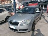 Skoda Roomster 1.4 TDI 80CV Comfort ok neopatent - Skoda Roomster mit Diesel-Antrieb: Limousine