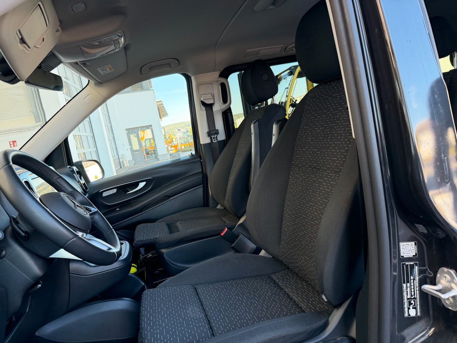 Fahrzeugabbildung Mercedes-Benz Vito 116 CDI 9G Tourer SELECT AHK2,5to LED