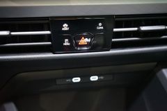 VW Golf 1.5 TSI Life | LED | ACC | Pano | 17" VW Golf 1.5 TSI Life | LED | ACC | Pano | 17"