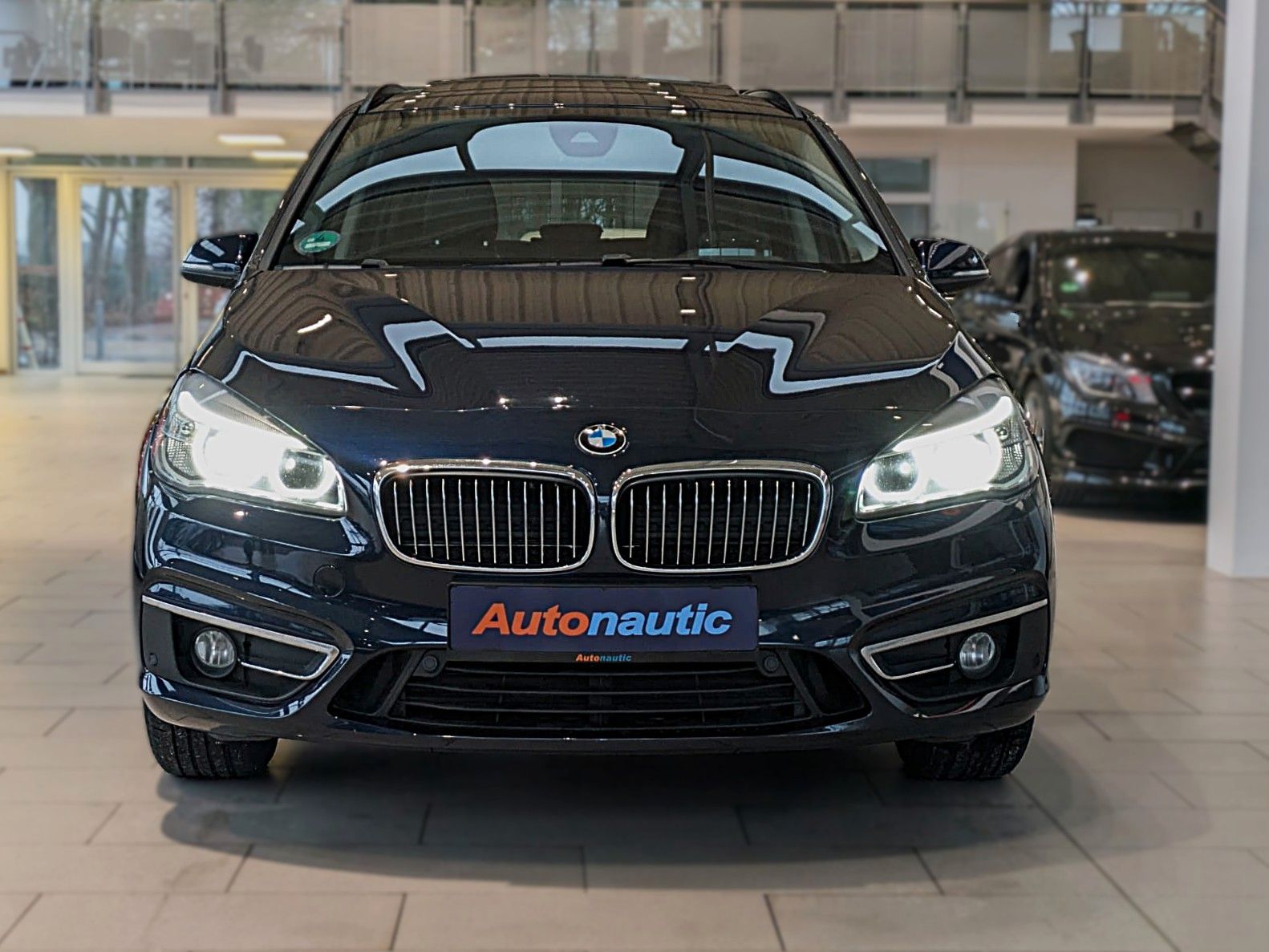 Fahrzeugabbildung BMW 220d Gran Tourer LEDER NAVI HUD PANO LED CAM