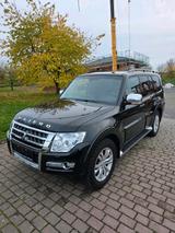 Mitsubishi Pajero 3.2 DI-D TOP AHK - Mitsubishi Pajero: Top